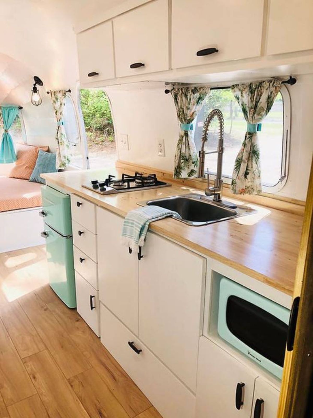 decorar interior furgoneta colores claros pinterest