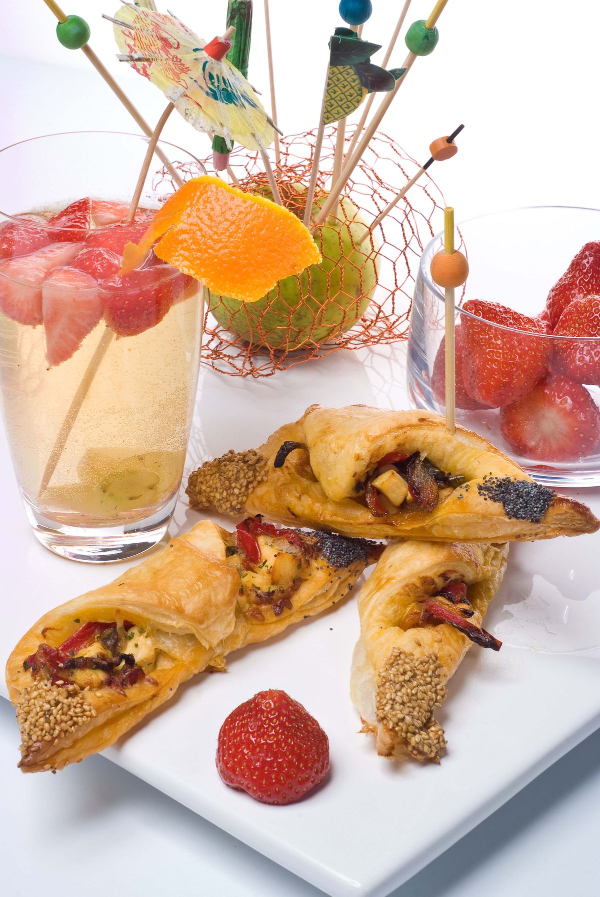 09.  Bocados salados con sangría