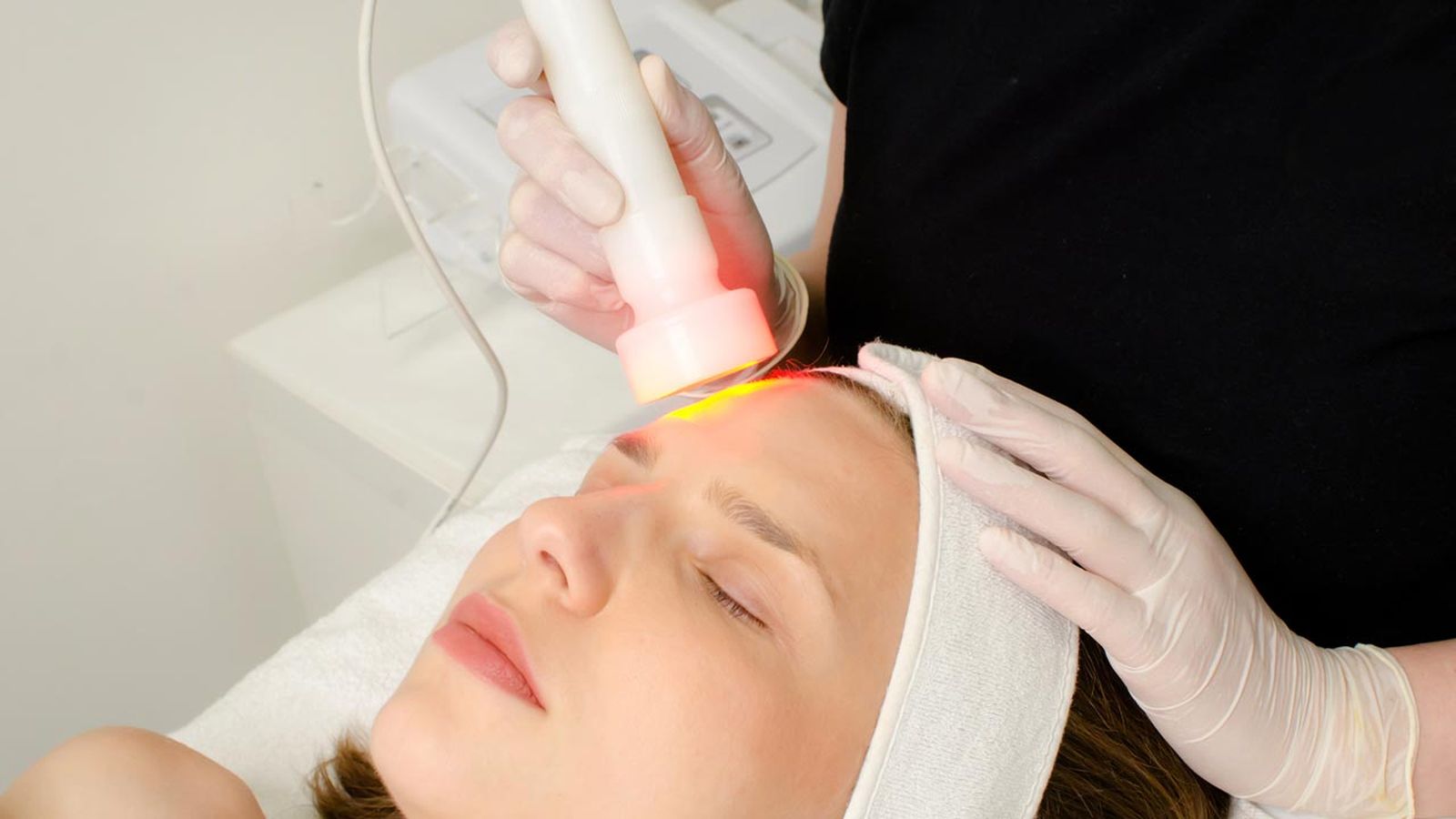 mascaras luz led belleza amarillo