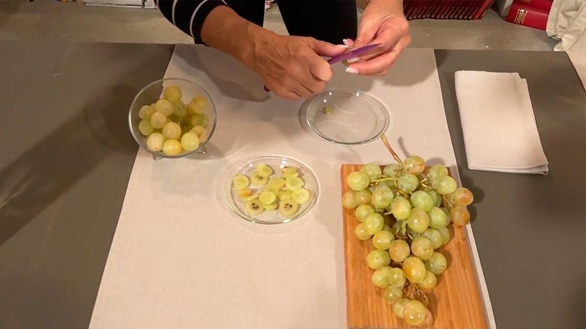 mascarilla uvas prevenir caida cabello paso1