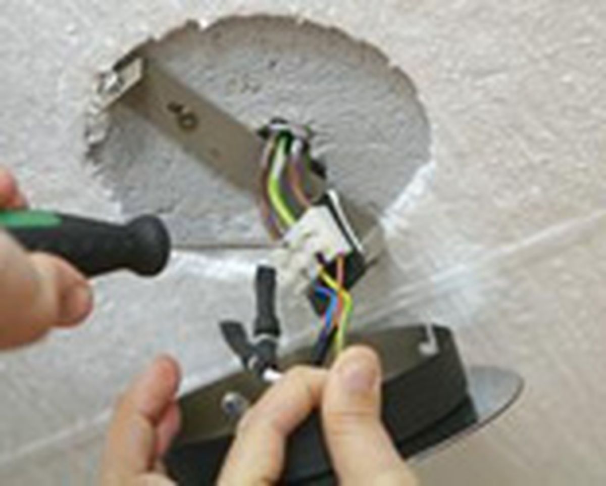 brico 0511 colocar plafon techo bano paso 8