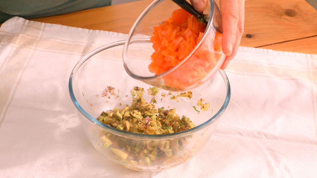 Tartar de salmón y aguacate   paso 5