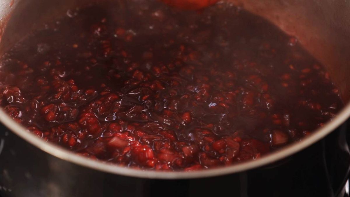 Confit de pato con salsa de frambuesa   Paso 4