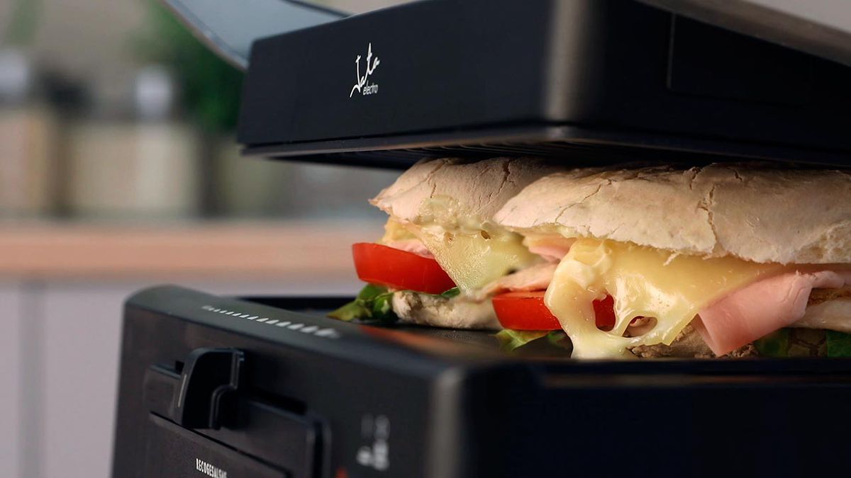 Review de grill de asar doble de Jata GR1100  sándwich campero con queso fundido