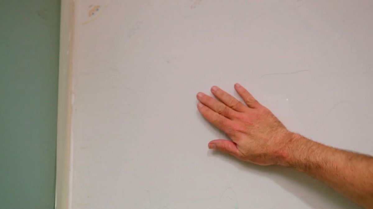 Cómo alisar una pared alicatada paso 5