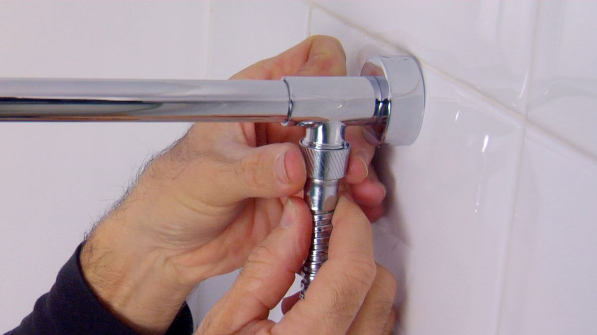 Colocar un brazo de ducha paso 6