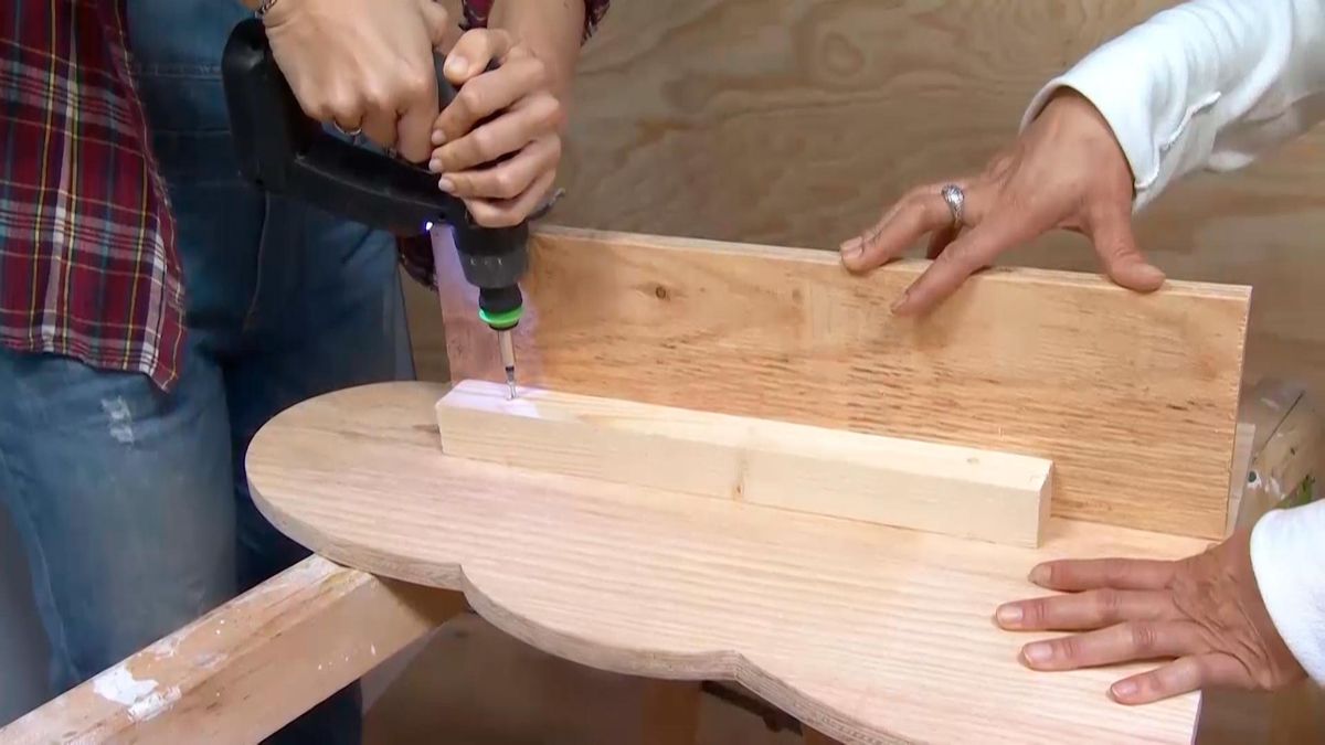 DEKO0719 dormitorio infantil con nubes madera paso7