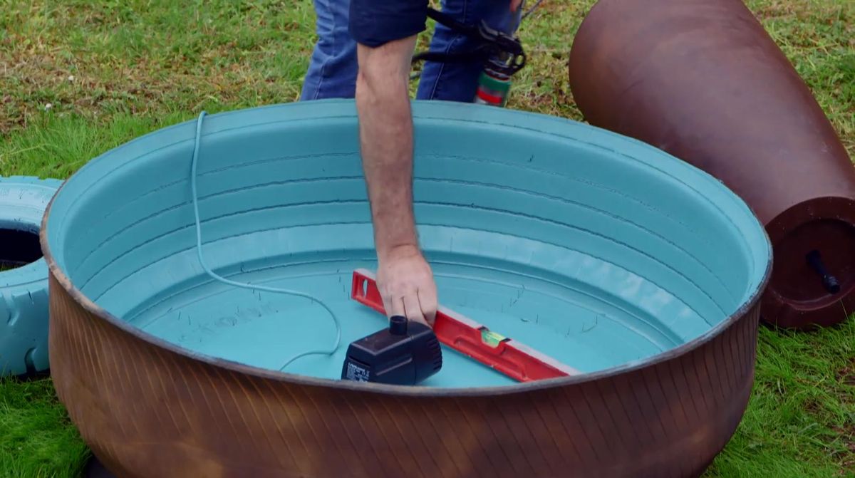 Cómo hacer una fuente macetero para el jardín paso 9