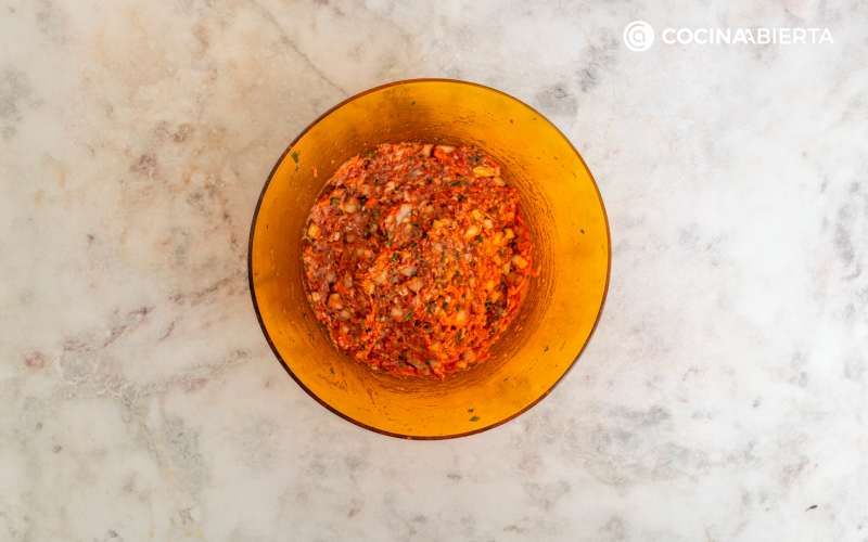 Mezcla los ingredientes