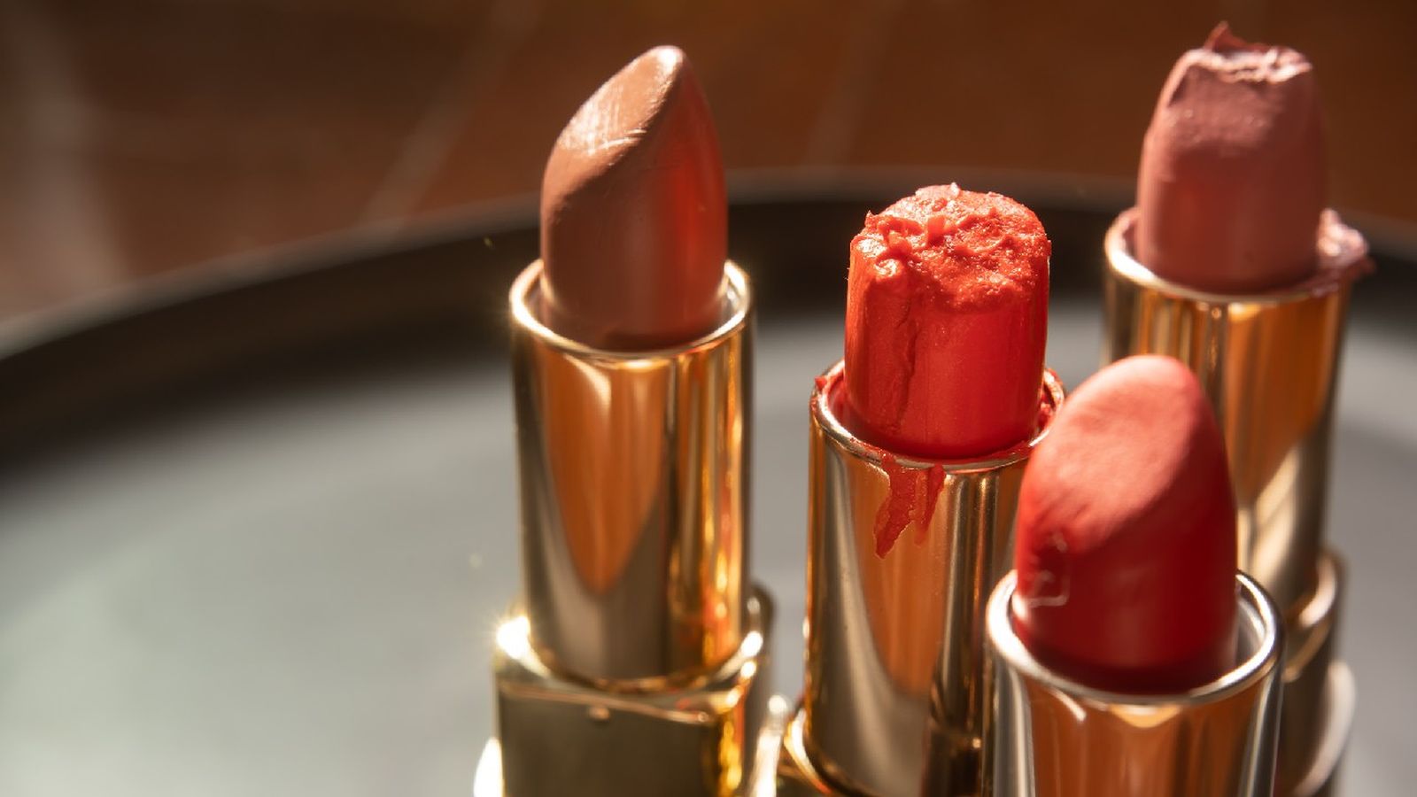 Truco para reutilizar tus labiales secos y estropeados