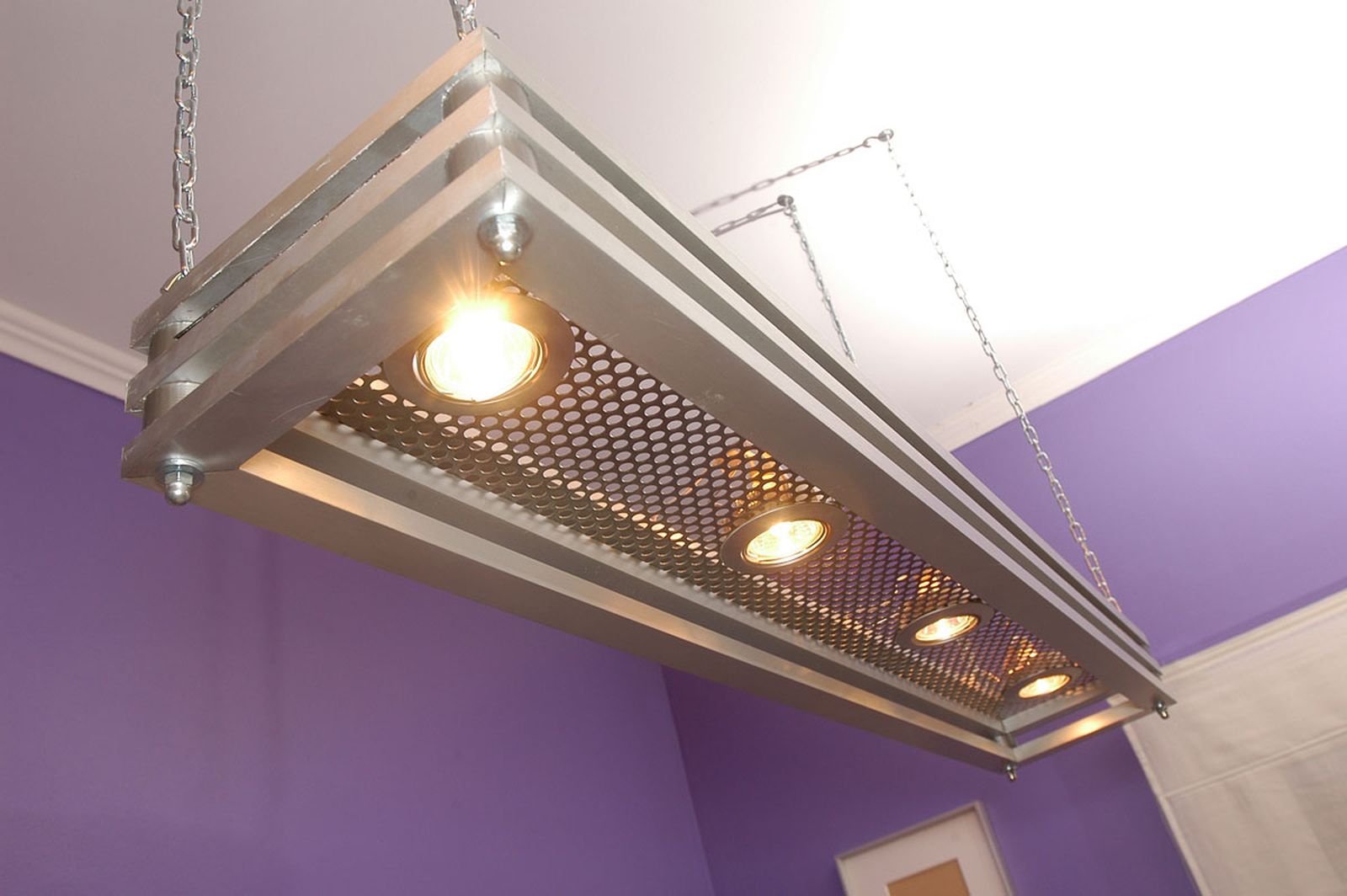 Lámpara con tubo de aluminio