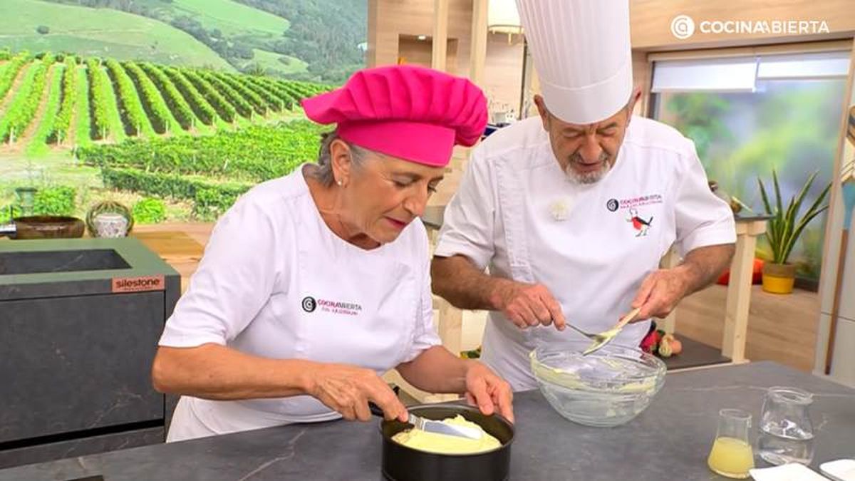 Eva y Karlos Arguiñano preparan una tarta fría de limón
